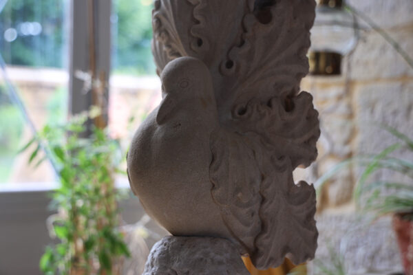 Sculpture de Xavier, Exposition "Onirisme" de de Bruno Wagner (illustration Yayashin) et Xavier Artésien (Tailleur de pierre et Sculpteur) au Château de Saint Chamarand dans le Lot